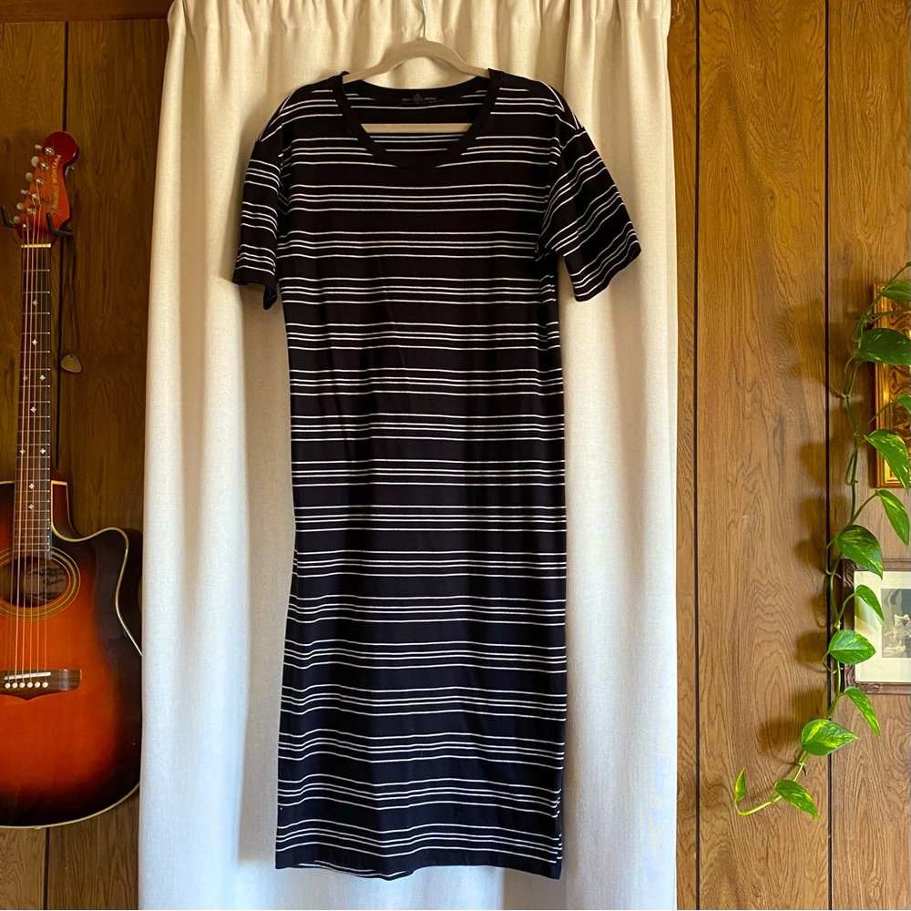 Black and white striped boxy dress size small unisex